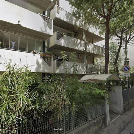 5 Viale Fano Apartment Rimini Ngoại thất bức ảnh